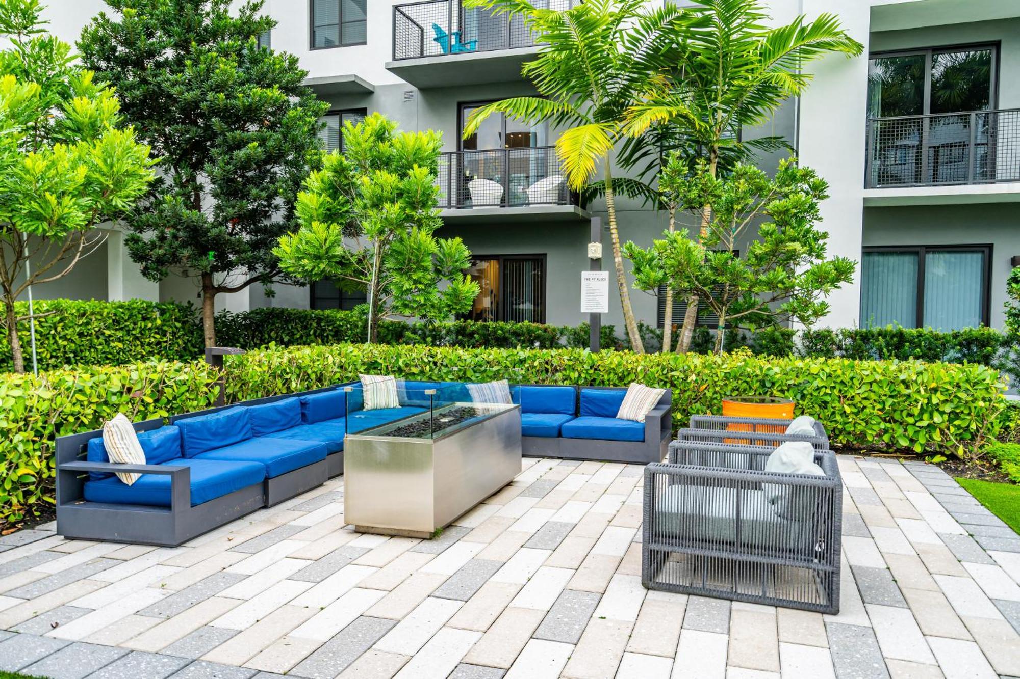 Amazing 2 Bedroom Unit In Doral Miami With Free Parking Hialeah Gardens Exteriér fotografie