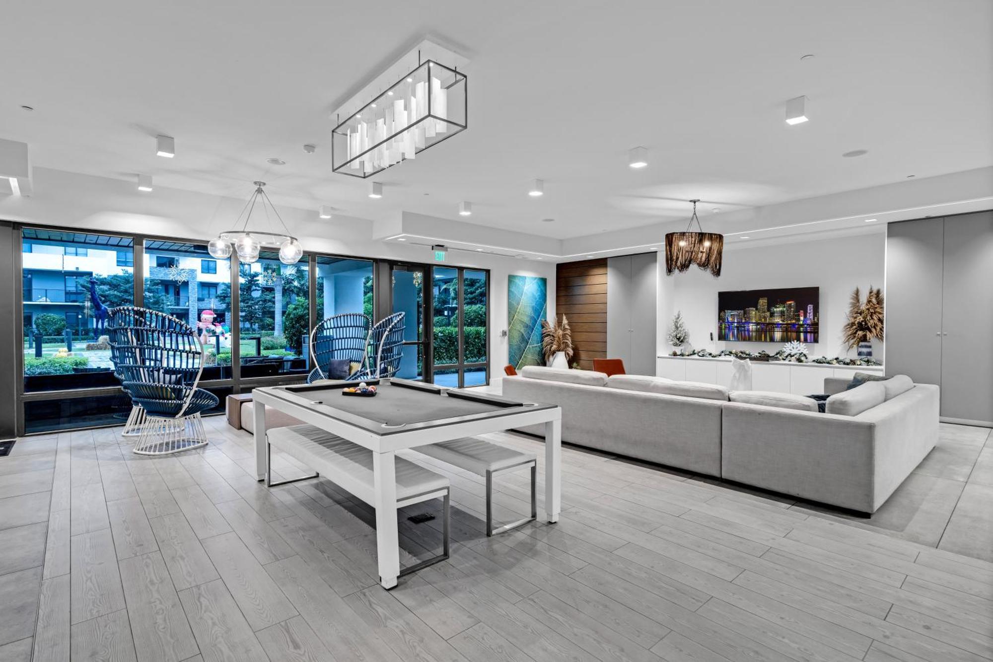Amazing 2 Bedroom Unit In Doral Miami With Free Parking Hialeah Gardens Exteriér fotografie