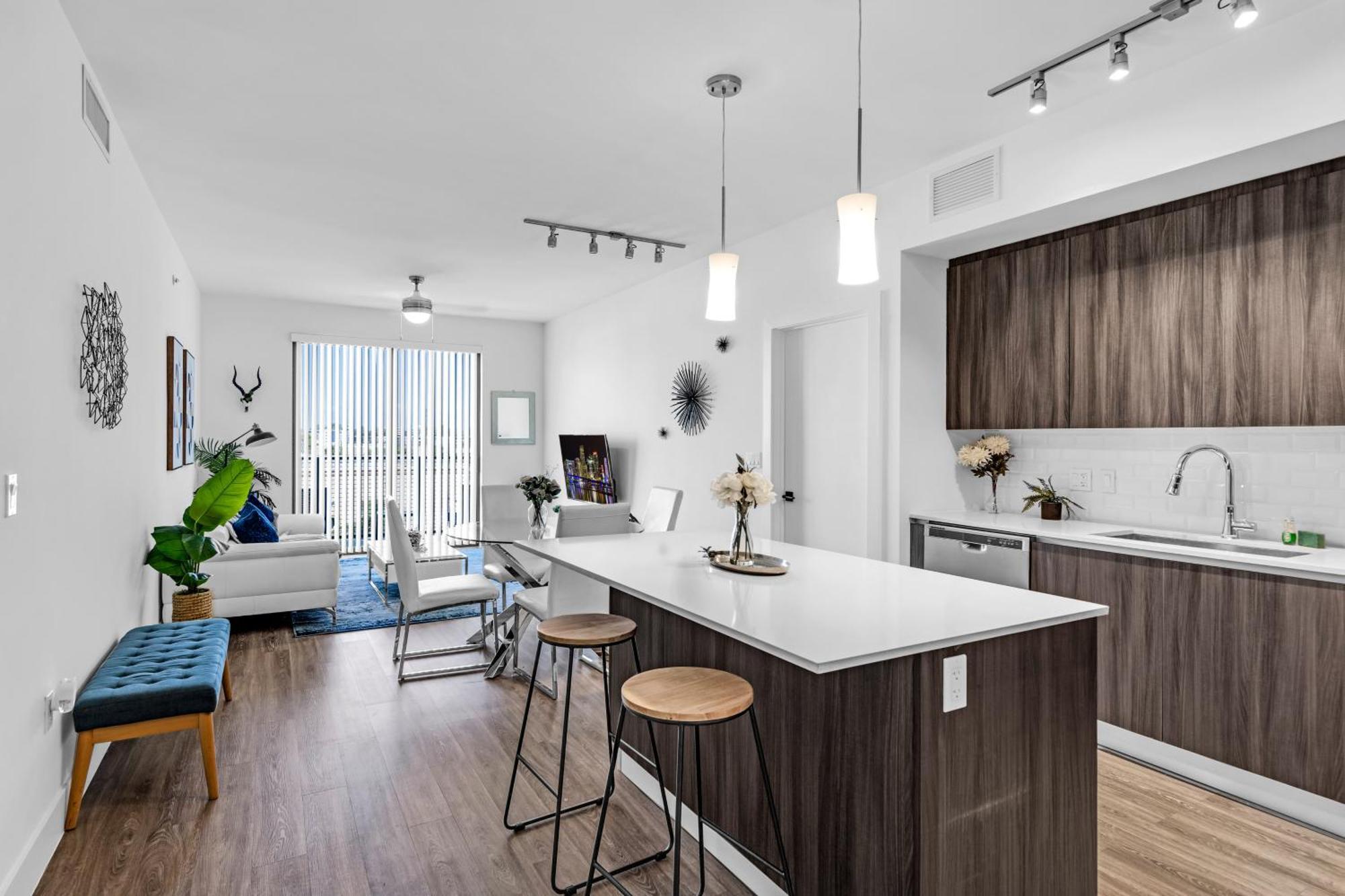 Amazing 2 Bedroom Unit In Doral Miami With Free Parking Hialeah Gardens Exteriér fotografie