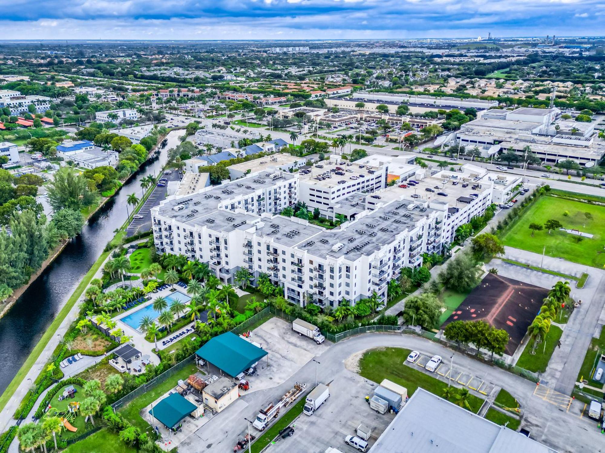 Amazing 2 Bedroom Unit In Doral Miami With Free Parking Hialeah Gardens Exteriér fotografie