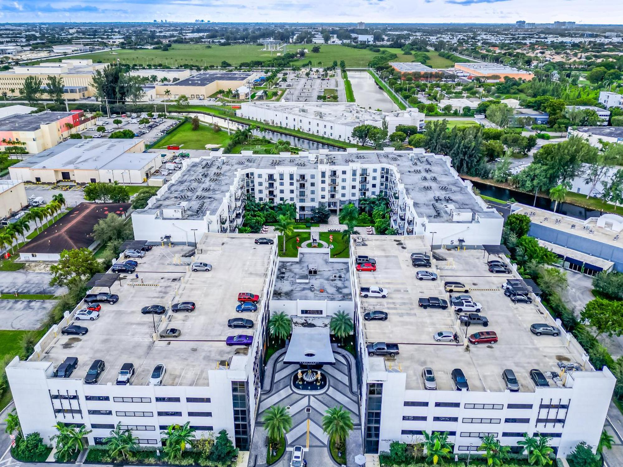 Amazing 2 Bedroom Unit In Doral Miami With Free Parking Hialeah Gardens Exteriér fotografie